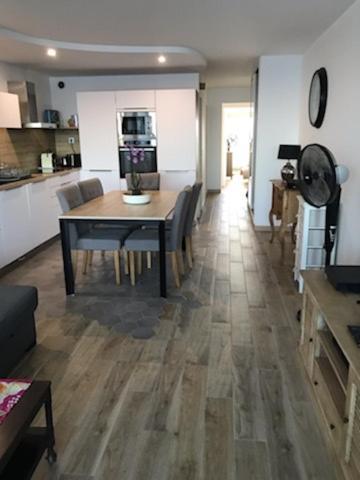 Appartement Face A La Mer - 6 A 8 Personnes - Canet En Roussillon Eksteriør billede